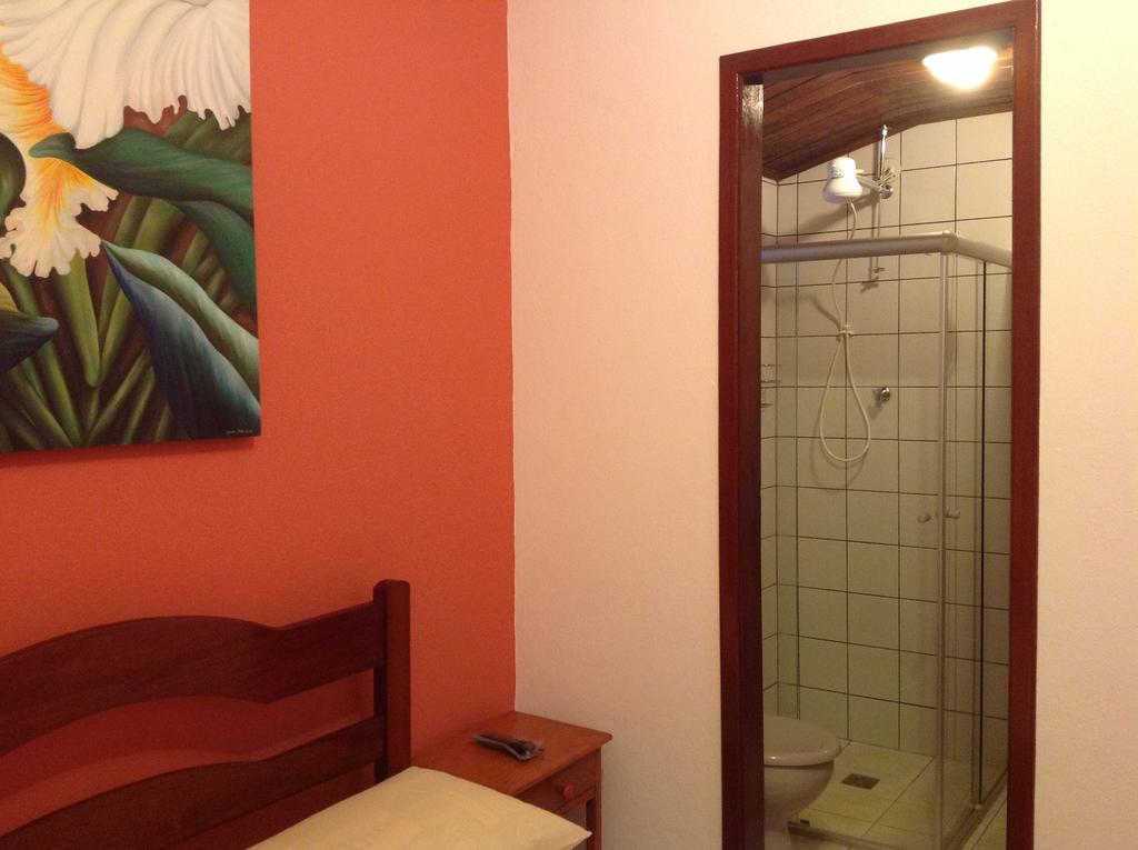 賓館 Telhado Azul Abraão